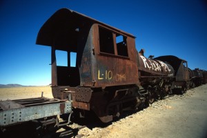 Bolivia - cimitero dei treni vicino a Uyuni